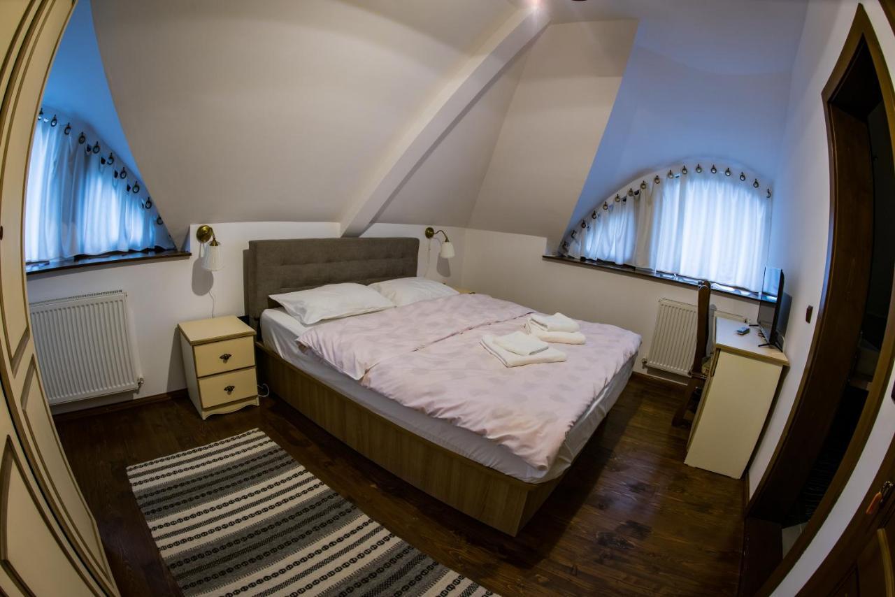 Hotel Casa Strabunicului à Partestii de Sus  Extérieur photo