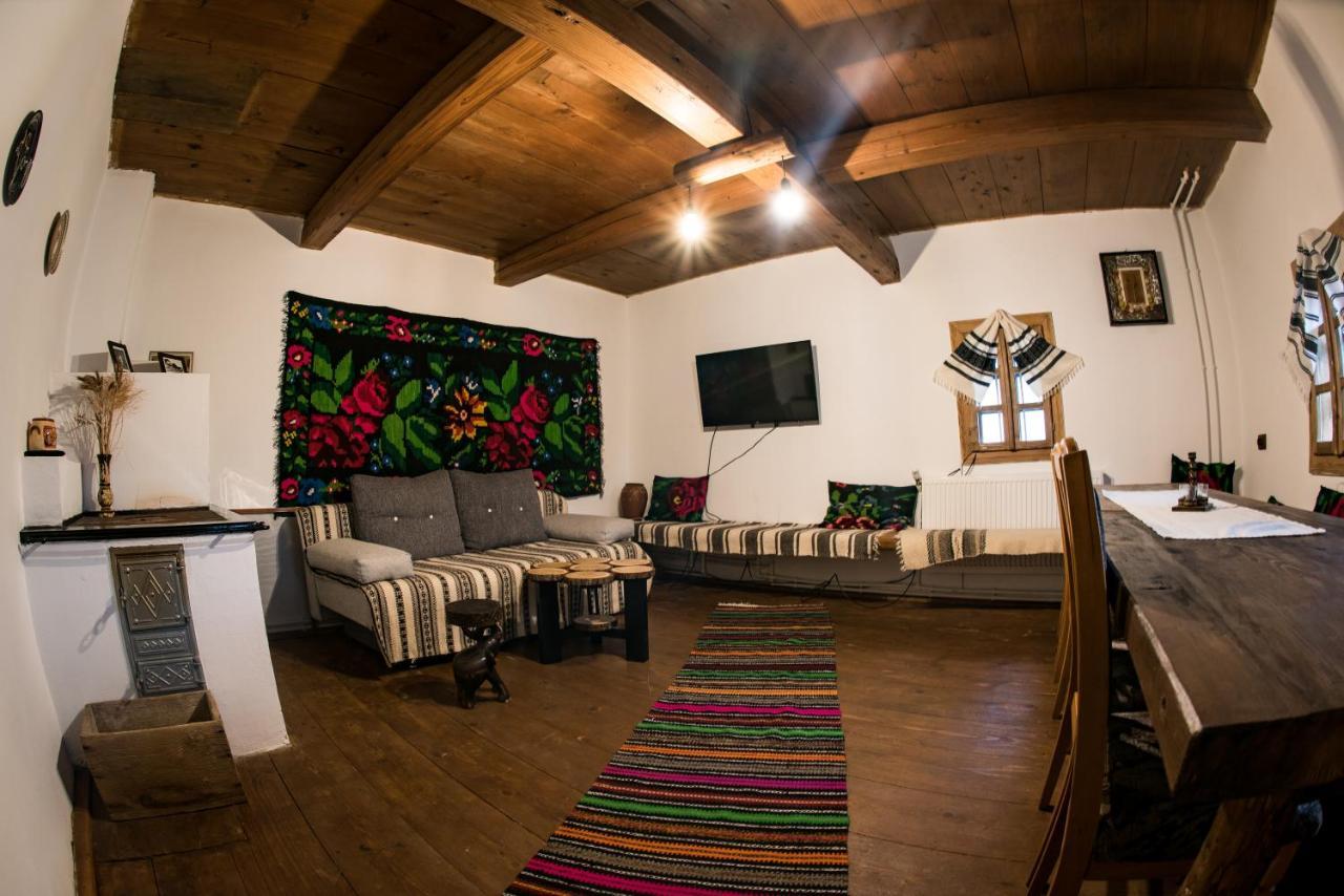 Hotel Casa Strabunicului à Partestii de Sus  Extérieur photo