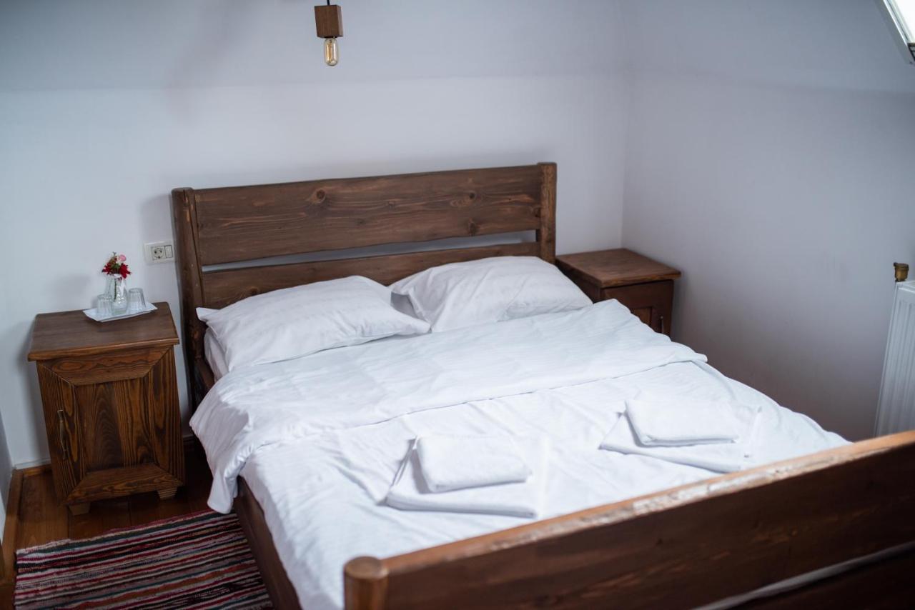 Hotel Casa Strabunicului à Partestii de Sus  Extérieur photo