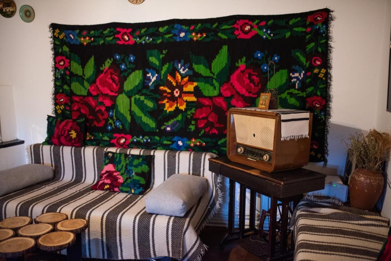 Hotel Casa Strabunicului à Partestii de Sus  Extérieur photo